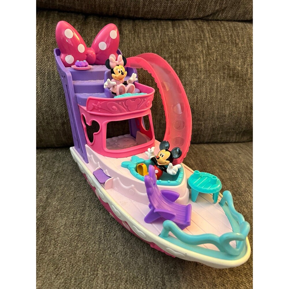 Disney Junior Minnie Mouse Polka Dot Yacht Playset with Figures